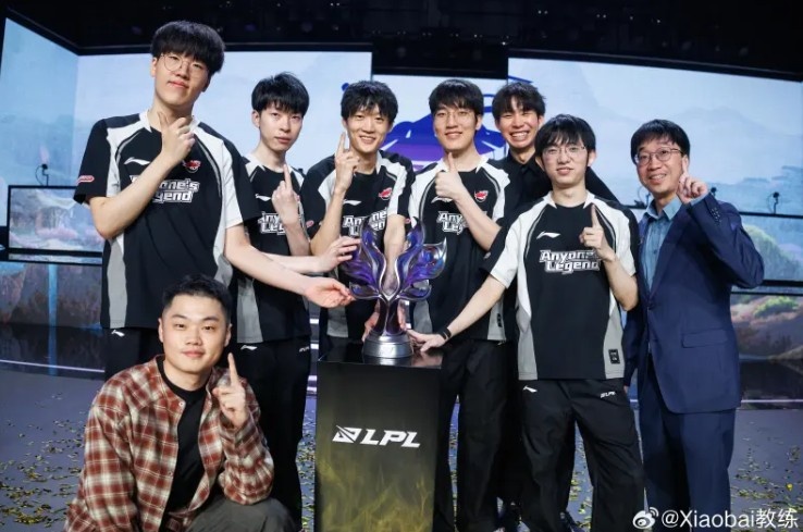 AL副教练小白:这条路一直走下去,直到亲手改写属于我们的结局